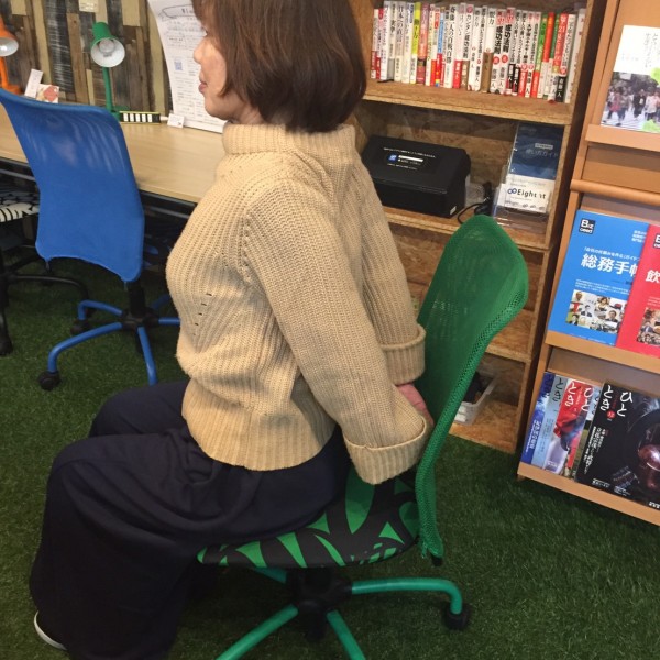 %e6%a5%ae%e5%8e%9f%e3%81%95%e3%82%93%e8%83%8c%e4%b8%ad%e4%bc%b8%e3%81%b0%e3%81%97